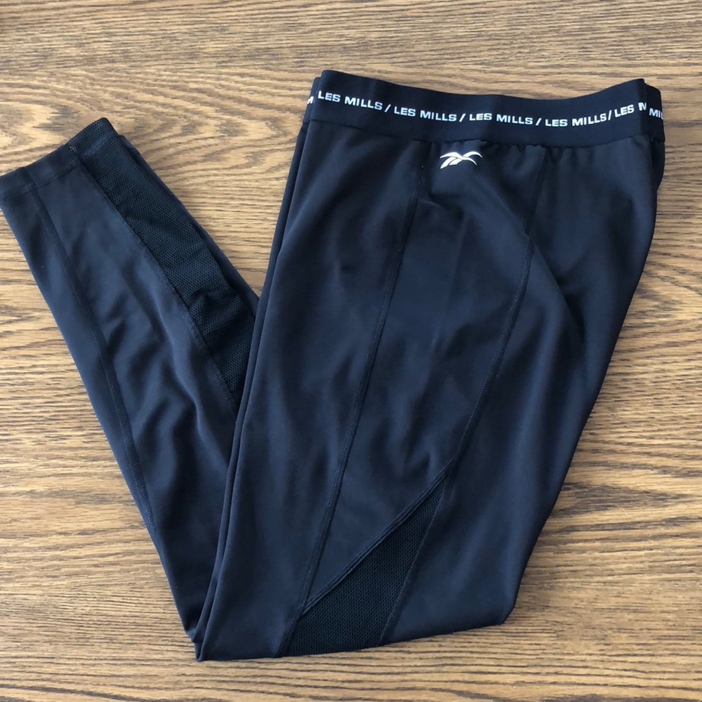 **SOLD**Reebok Les Mills leggings size M